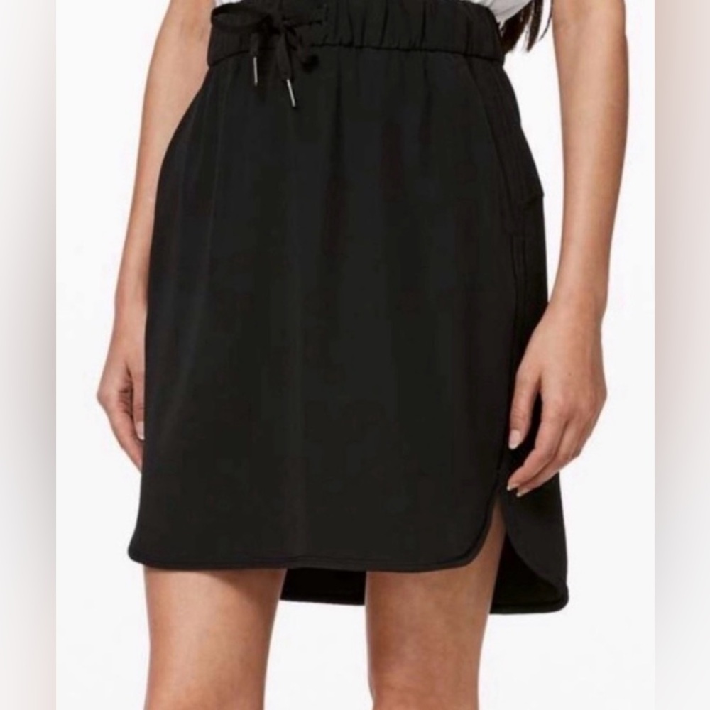 NWT Lululemon “on the fly” Athletic Skirt - size 6